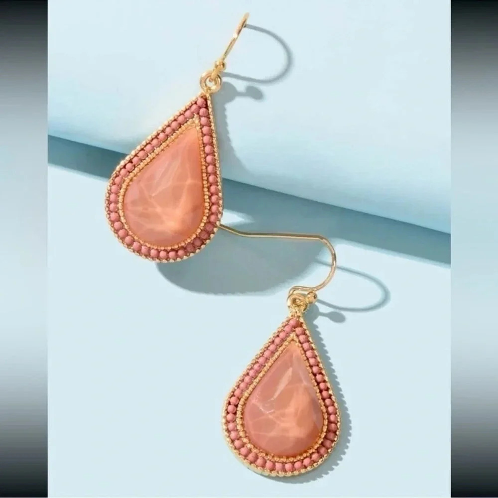 Gold Mauve Beaded Drop Earrings